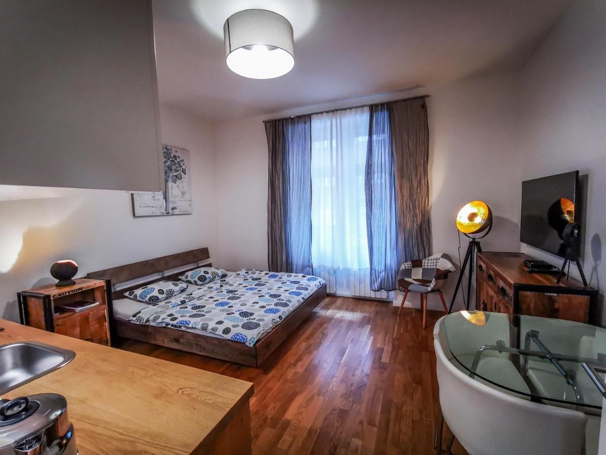Ondříčkova * Praha